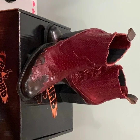 Freebird Red Textured Ankle Boots - Picture 7 of 8